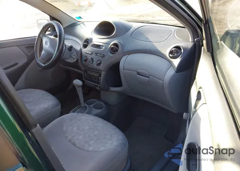 2001 Toyota Echo z USA, uszkodzony, nr VIN JTDBT123810134916